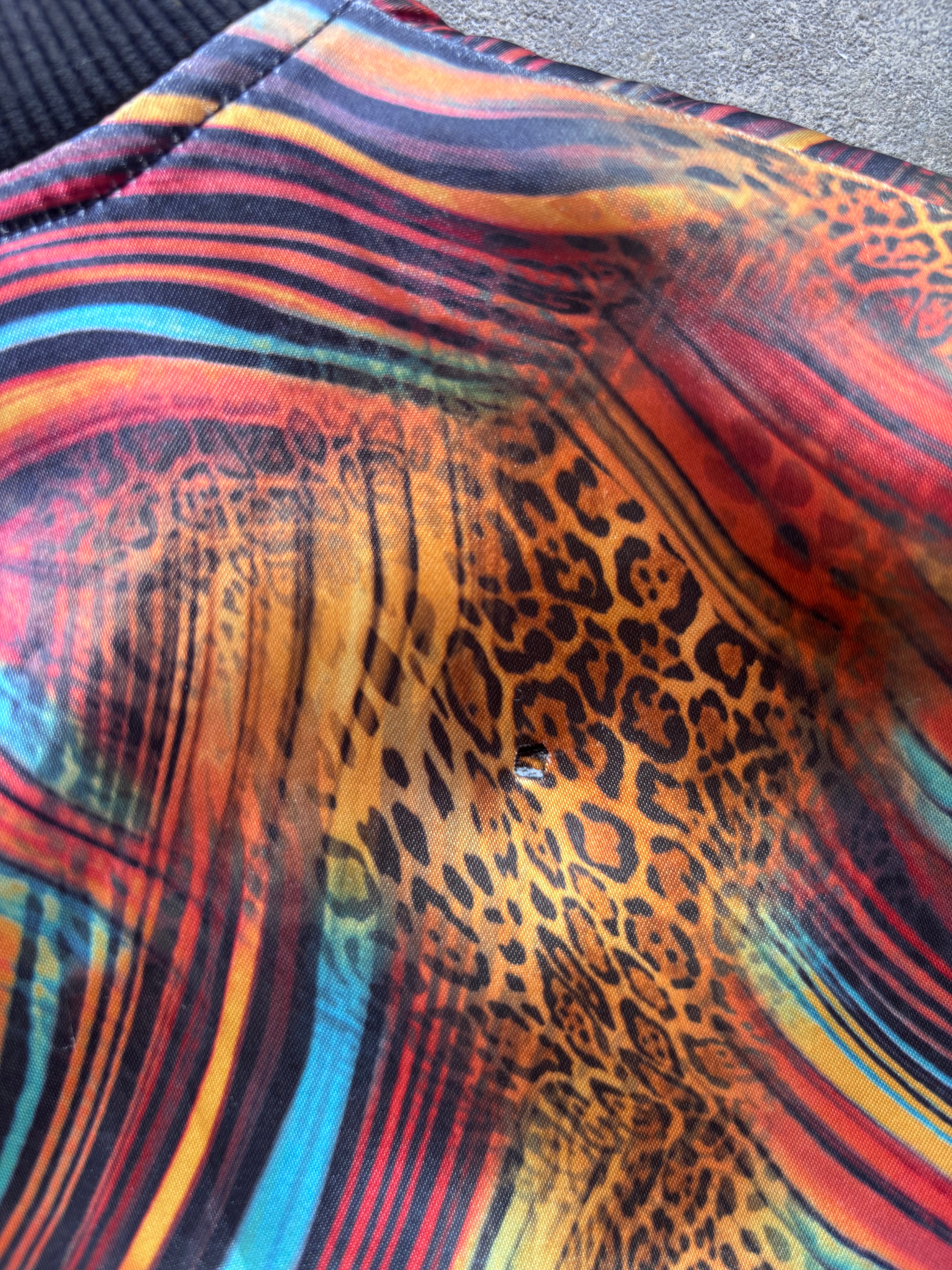 Roberto Cavalli Vintage Satin Bomberjacke Animal Print & Waves Gr. L